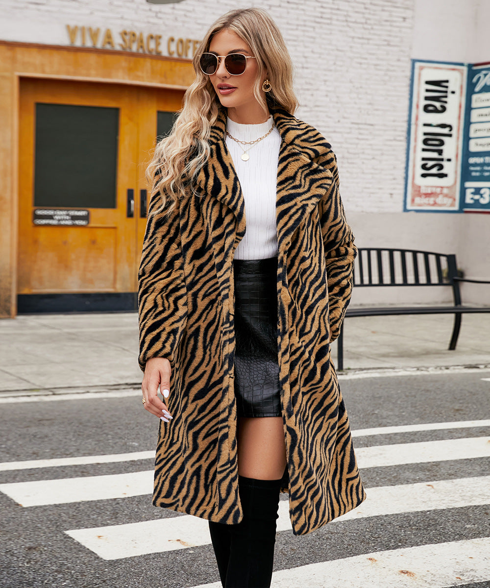 Damen Eleganter Kunstpelzmantel im Zebra-Design EB