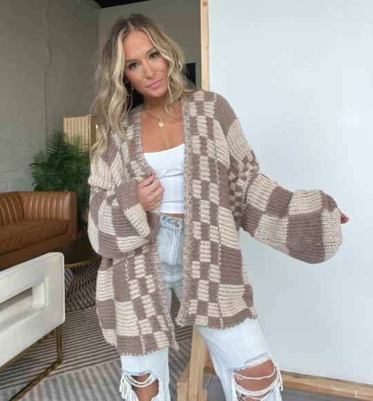 Damen lässiger Strickcardigan mit Karomuster und oversized Schnitt EB