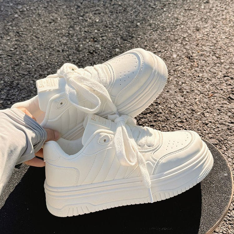 Damen Sportliche Sneakers mit hochdämpfendem und atmungsaktivem Obermaterial EB