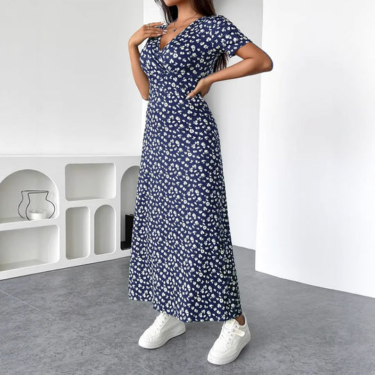 Damen Maxikleid mit floralem Wickeldesign und praktischen Seitentaschen Heidi-Mode