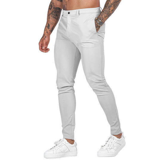 Herren nan Slim-Fit Stretch-Chino mit schmal zulaufendem Bein und dezenten Eingrifftaschen EB