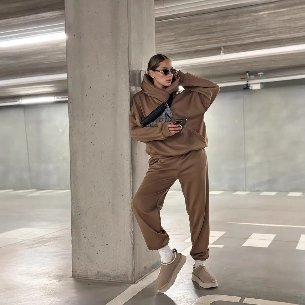 Damen gemütlicher Oversized Hoodie mit intuitivem Kordelzug und passender Jogginghose EB