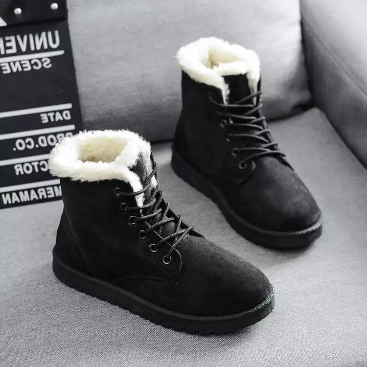 EB | High-Top Wildlederstiefel - Kunstfellfutter - Schnürung - Flache Gummisohle