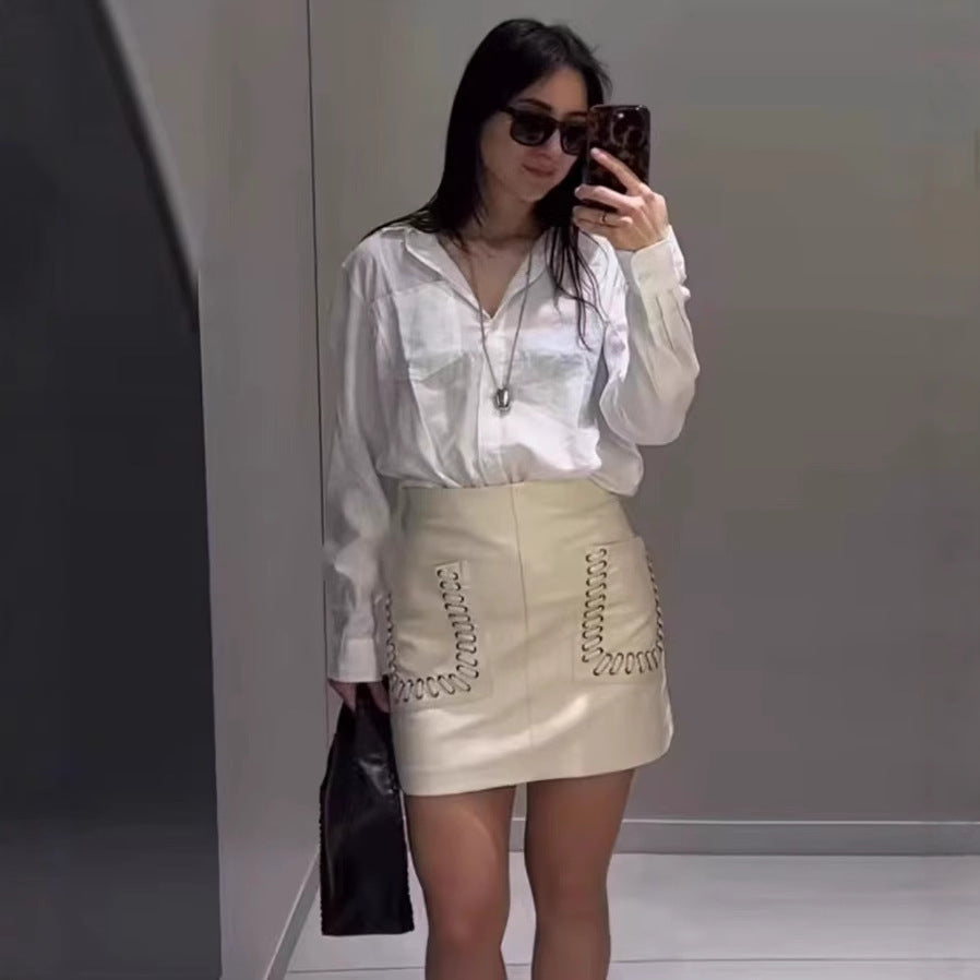 Damen Minirock mit dekorativen Schnürdetails und praktischen Taschen EB