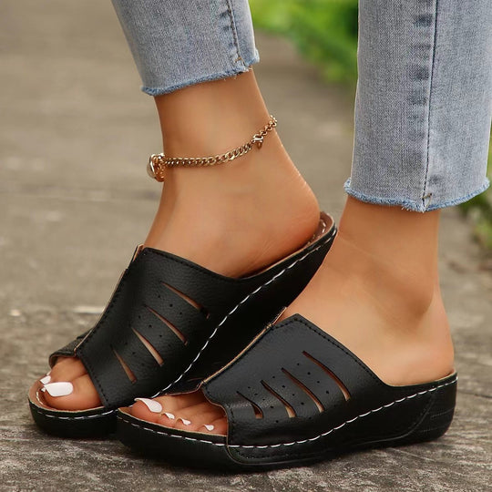 Damen Komfort-Sandalen mit durchbrochenem Obermaterial und rutschfester Sohle EB