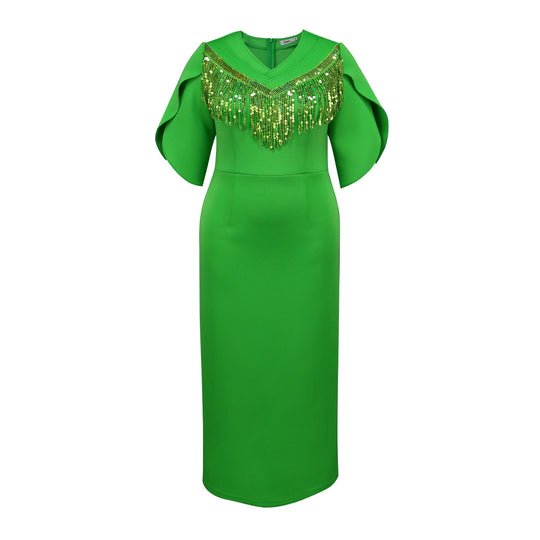 Damen Glamouröses Maxikleid mit funkelndem Fransenkragen EB