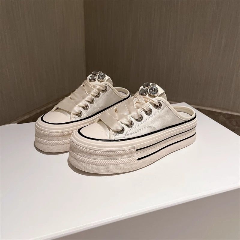 Damen modische Slip-On Sneakers mit glänzenden Details und komfortabler Sohle EB