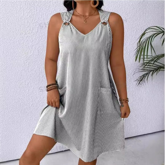 Damen Freizeitkleid mit schmalen Trägern und praktischen Taschen EB