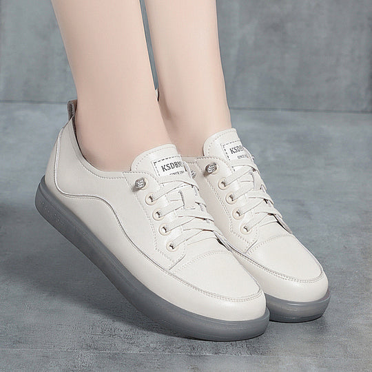 Damen Sneaker aus hochwertigem Kunstleder mit rutschfester Sohle EB