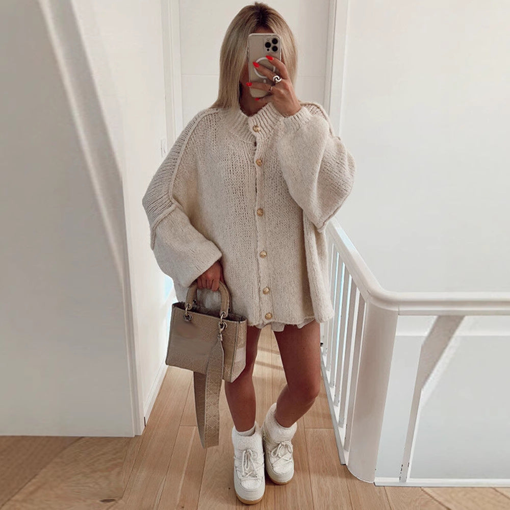Damen Grobstrickjacke mit eleganten Knopfdetails und lässigem Oversized-Schnitt EB