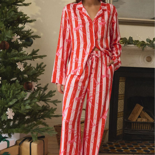 Damen Pyjama-Set mit fröhlichem Schlaufen-Design EB