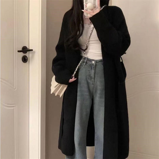Damen Gemütliche Strickjacke mit oversized Schnitt und sanften Puffärmeln EB