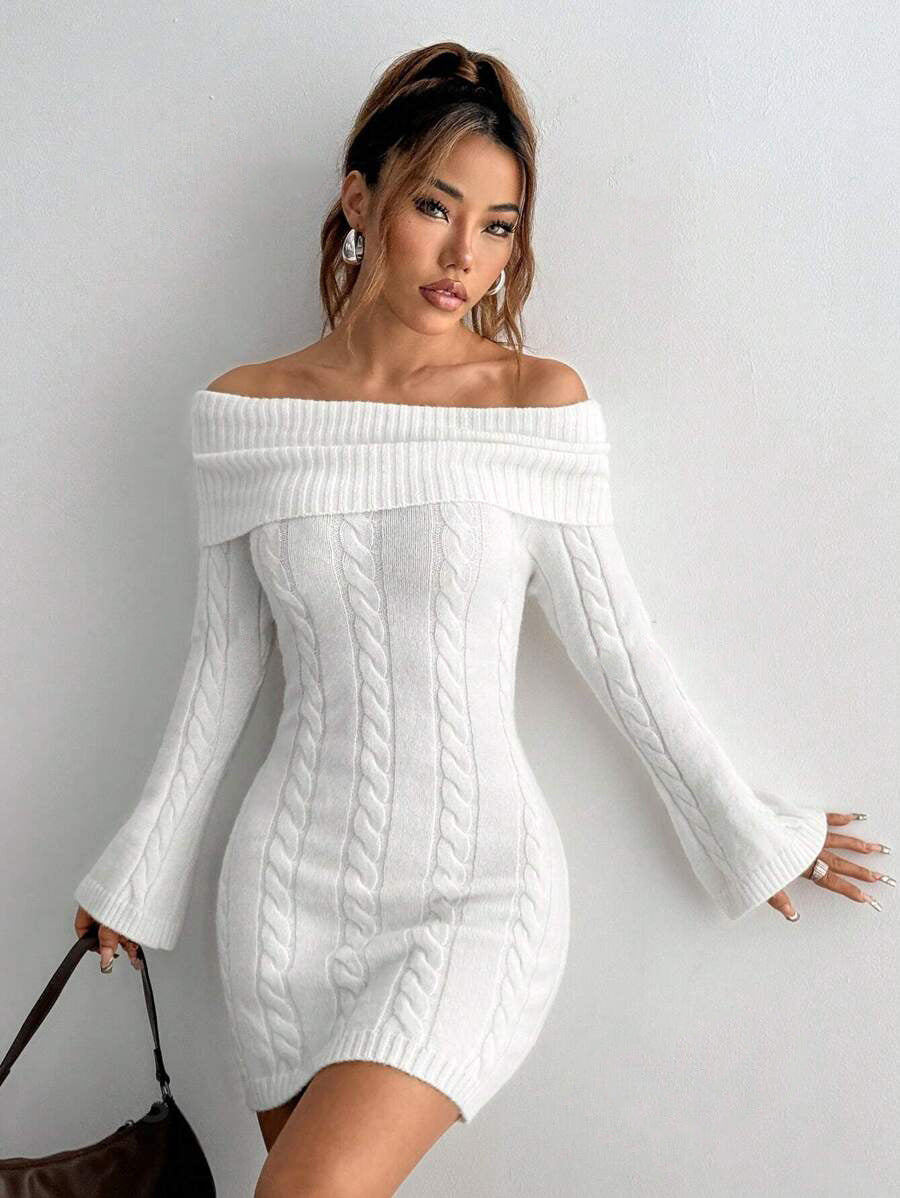 Damen figurbetontes Strickkleid mit weitem Ausschnitt EB