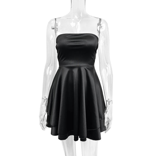 Damen Trägerloses Satin Minikleid mit fließendem Rock EB