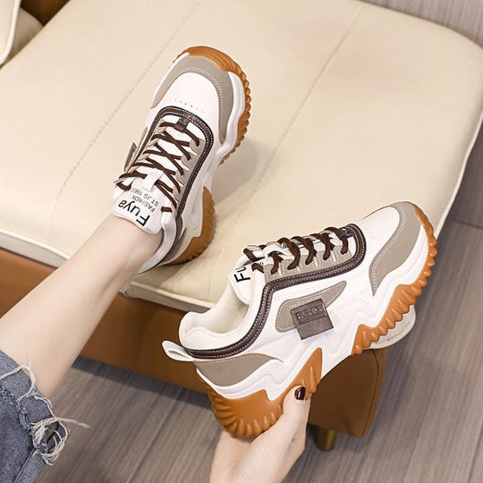 Damen Sportliche Sneakers mit verstärkter Sohle EB
