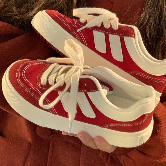 Damen Sportliche Sneakers mit einzigartiger Oberflächenstruktur und dämpfender Sohle EB