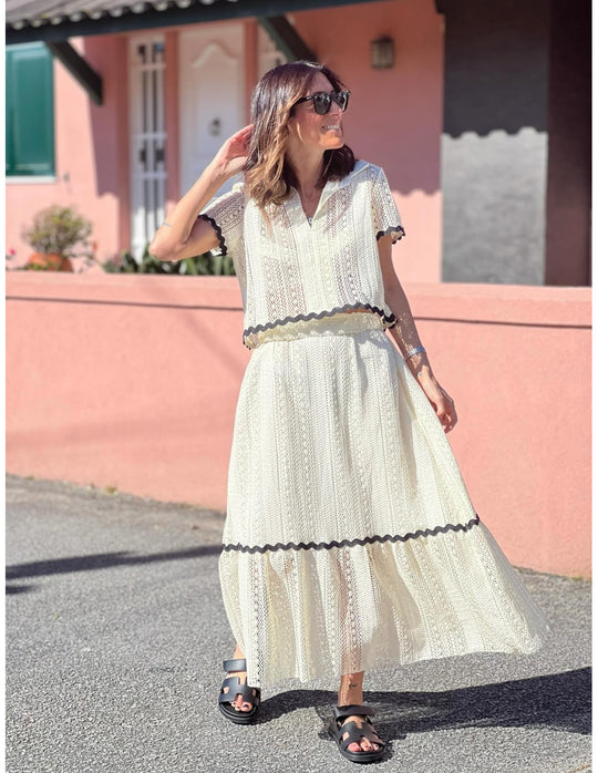Damen Maxikleid mit voluminösem Rock und eleganter Rüsche EB