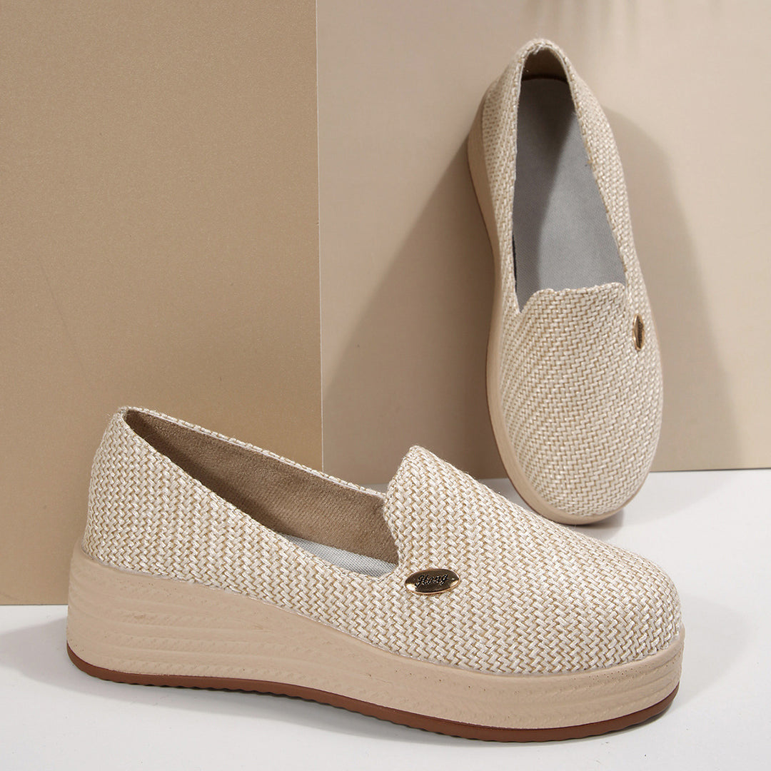 Damen Bequeme Plateauslipper mit elegantem Obermaterial EB