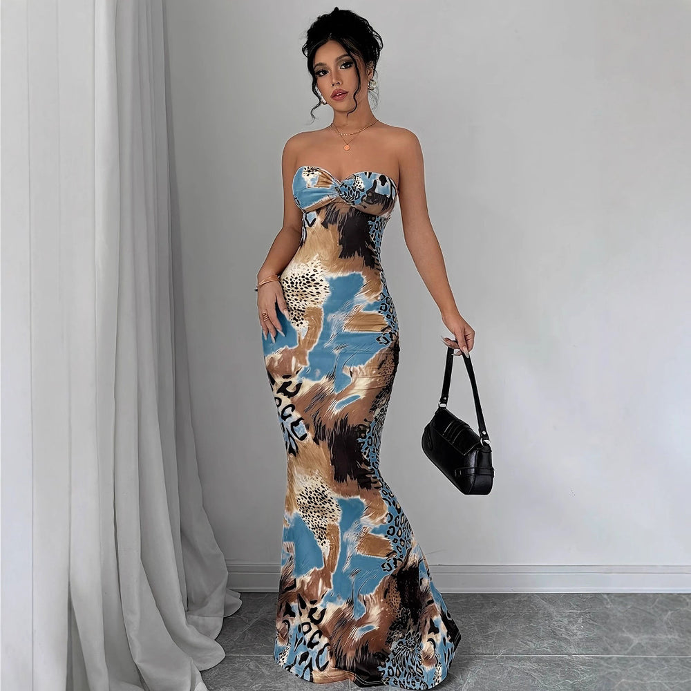 Damen Etuikleid mit strapless Design und Tiermuster EB