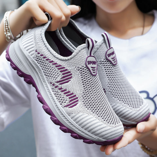 Damen nan leichter atmungsaktiver Strick-Slip-On Sneaker mit stoßdämpfender EVA-Zwischensohle und griffiger Profilaußensohle EB