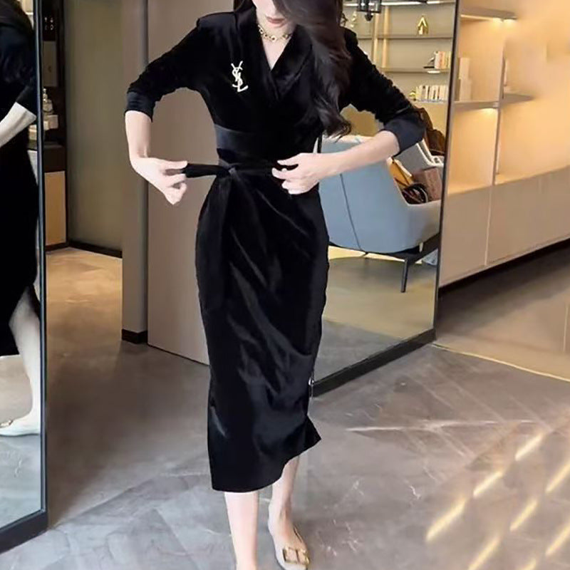 Damen Langarmkleid mit elegantem Wickeldesign und schickem Rüschensaum EB
