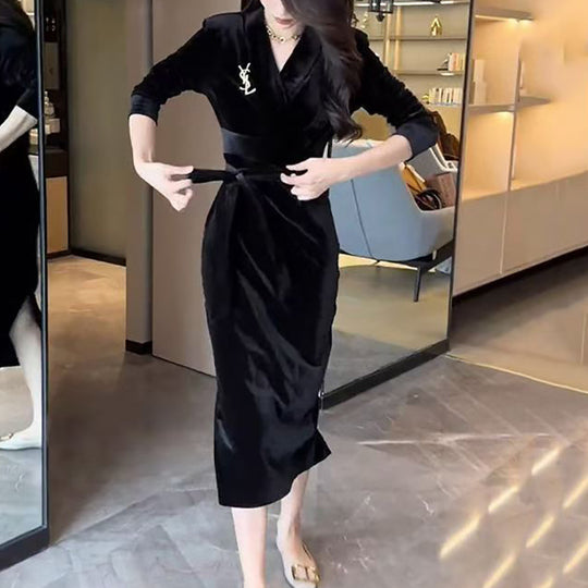Damen Langarmkleid mit elegantem Wickeldesign und schickem Rüschensaum EB