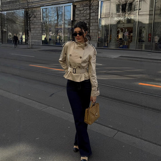 Damen Trenchcoat mit Taillengürtel und dekorativen Knopfdetails EB