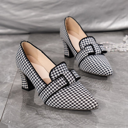 Damen elegante Pumps mit modischer Kettenschnalle EB