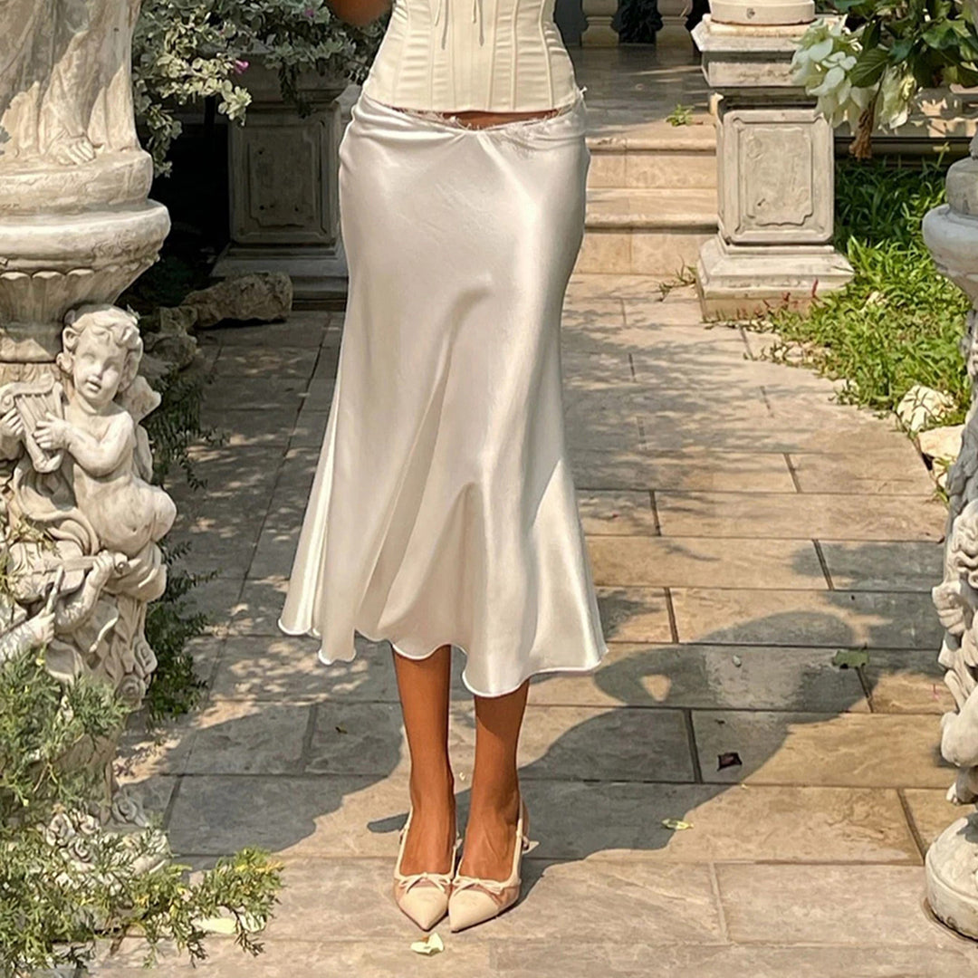 Damen elegantes Satin-Kleid mit feinen Spitzenakzenten EB