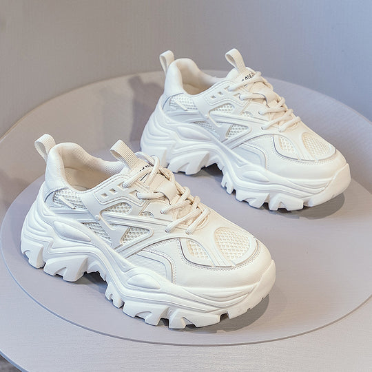Damen Sportliche Sneakers mit atmungsaktiven Netz-Einsätzen und stabiler Sohle EB