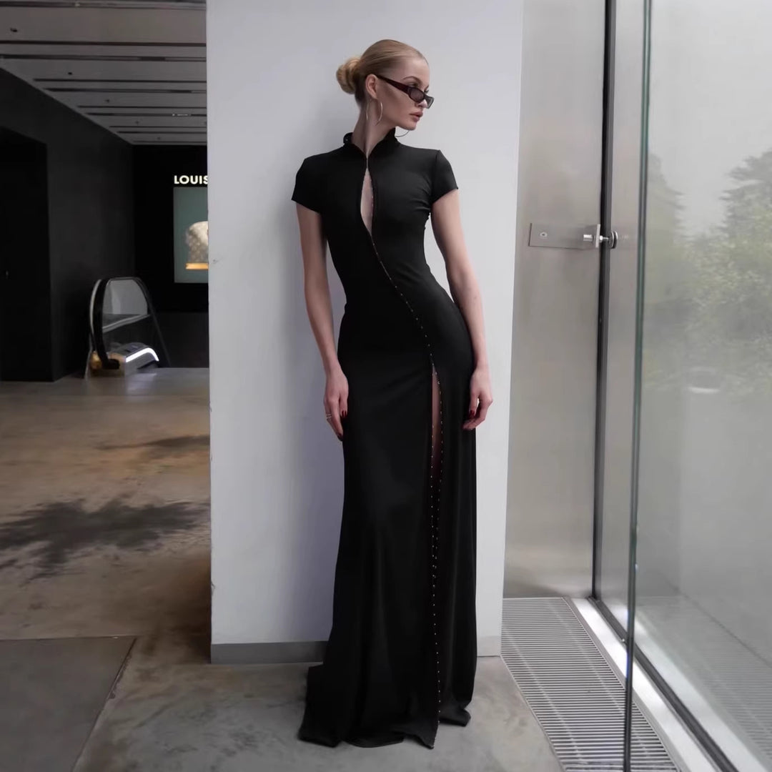 Damen Elegantes Maxikleid mit raffinierten Knopfdetails und seitlichem Schlitz EB