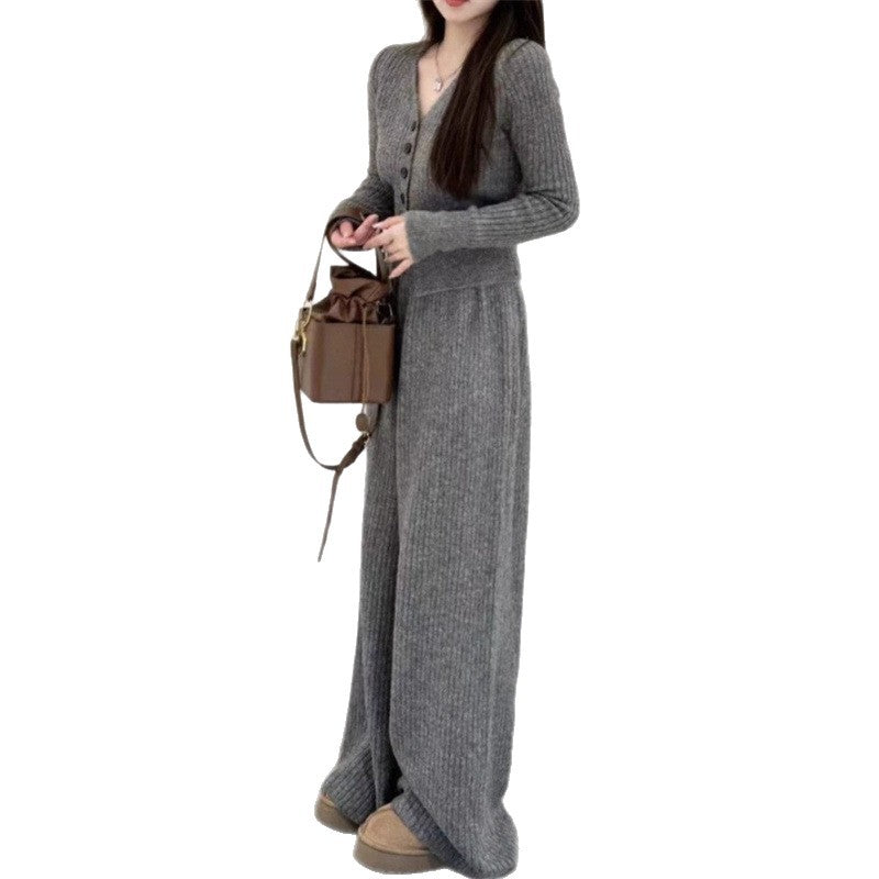 Damen Elegantes gestricktes Jumpsuit mit Knopfdetails und weitem Bein EB