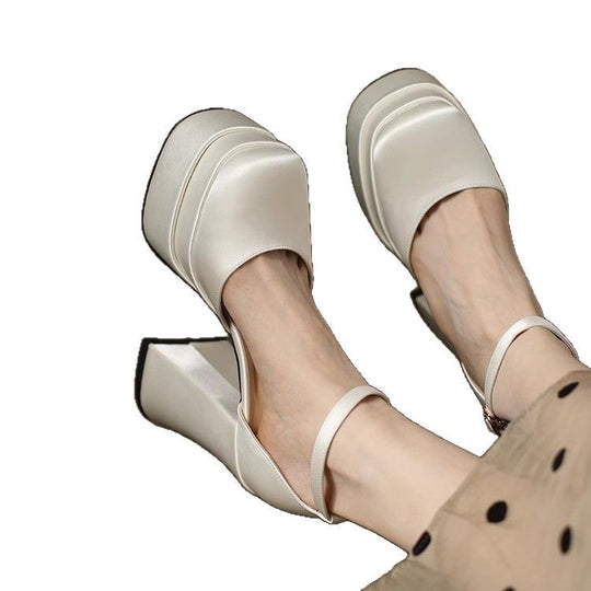 Damen Plateau-Pumps mit modernem Design und elegantem Knöchelriemen EB