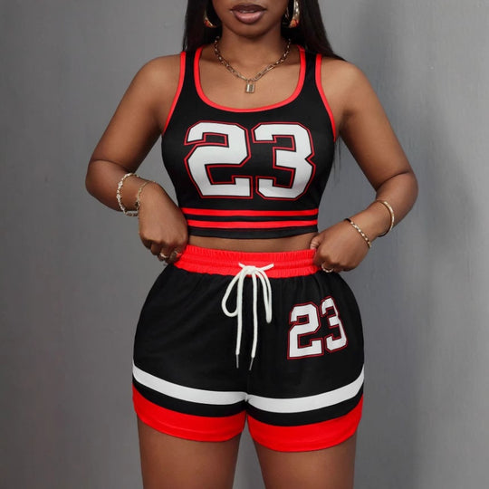 Damen Sportliches Freizeit-Outfit mit Crop-Top und Shorts EB