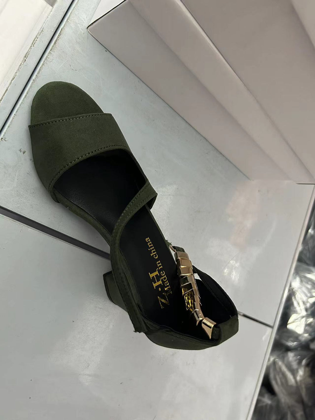 Damen Slingback-Pumps mit elegantem Riemendesign und modischem Absatz EB