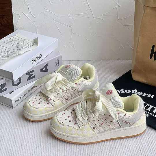Damen Sportliche Sneakers mit verspieltem Design und atmungsaktiver Obermaterialkombination EB
