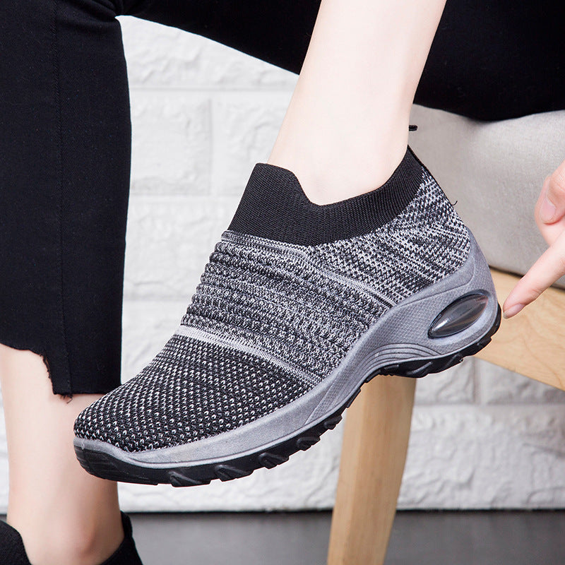 Damen Luftgepolsterte Sneakers mit elastischem Strickoberteil EB