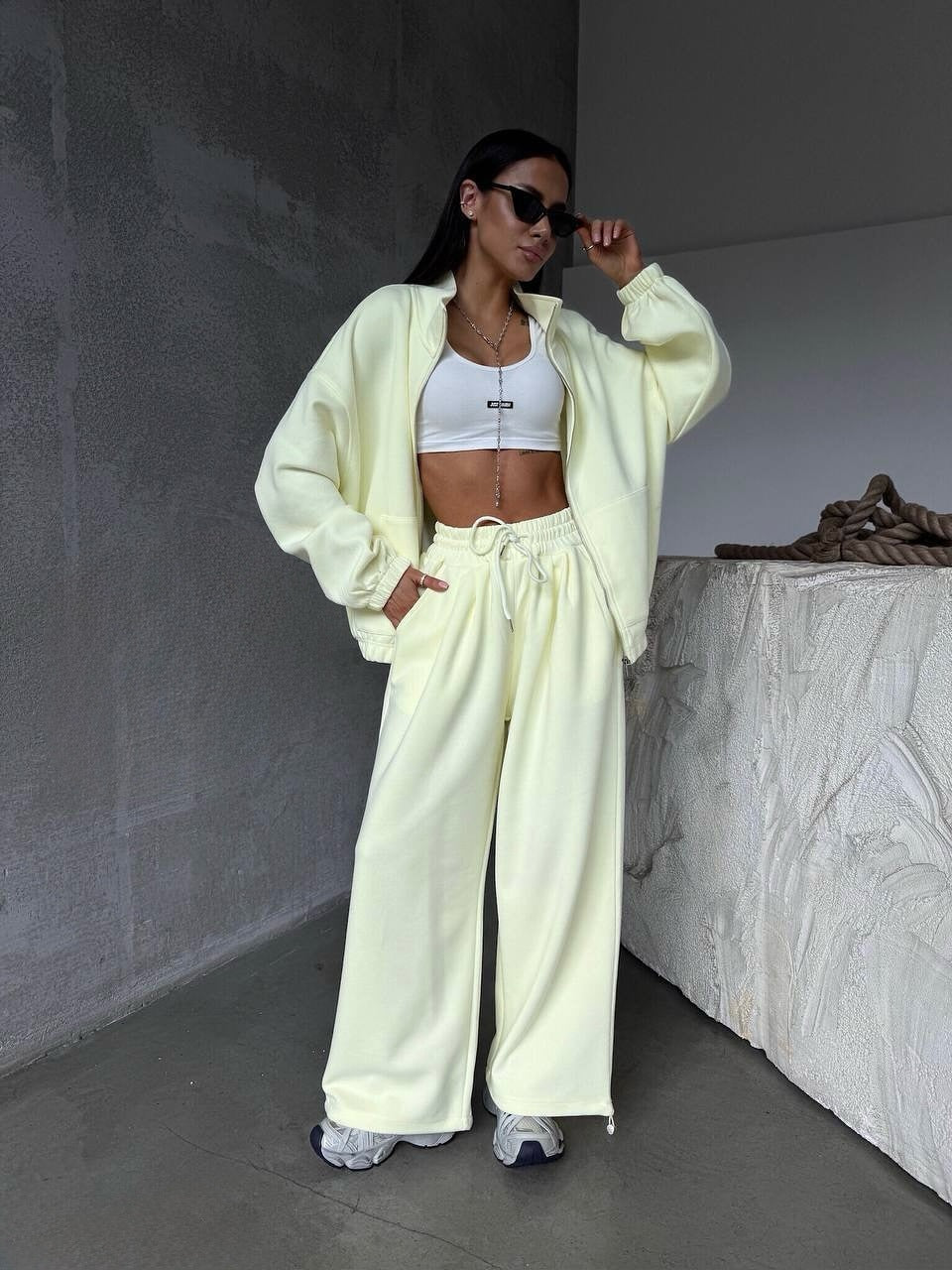 Damen oversized Sweatset mit Reißverschlussjacke und weiten Jogginghose Eichborn Berlin