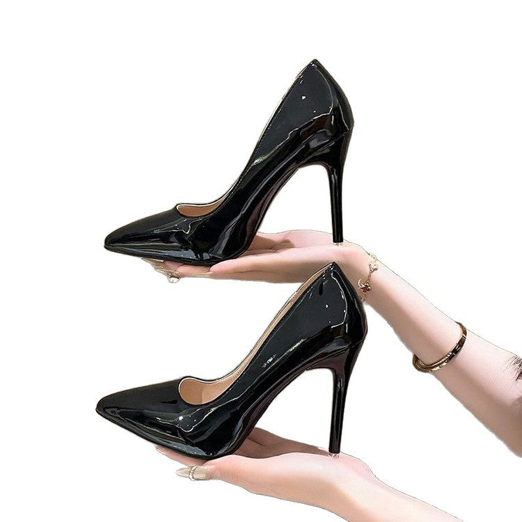 Damen elegante stiletto Pumps mit hochglänzender Oberfläche EB