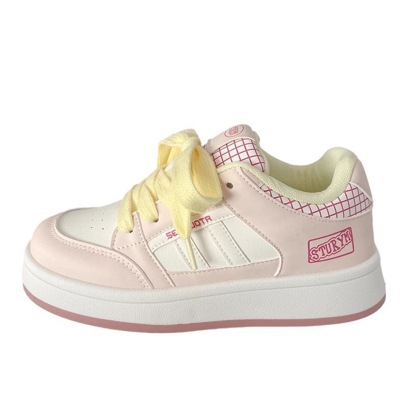 Damen Sneakers im minimalistischen Design mit strukturierter Oberfläche und weicher Dämpfung EB