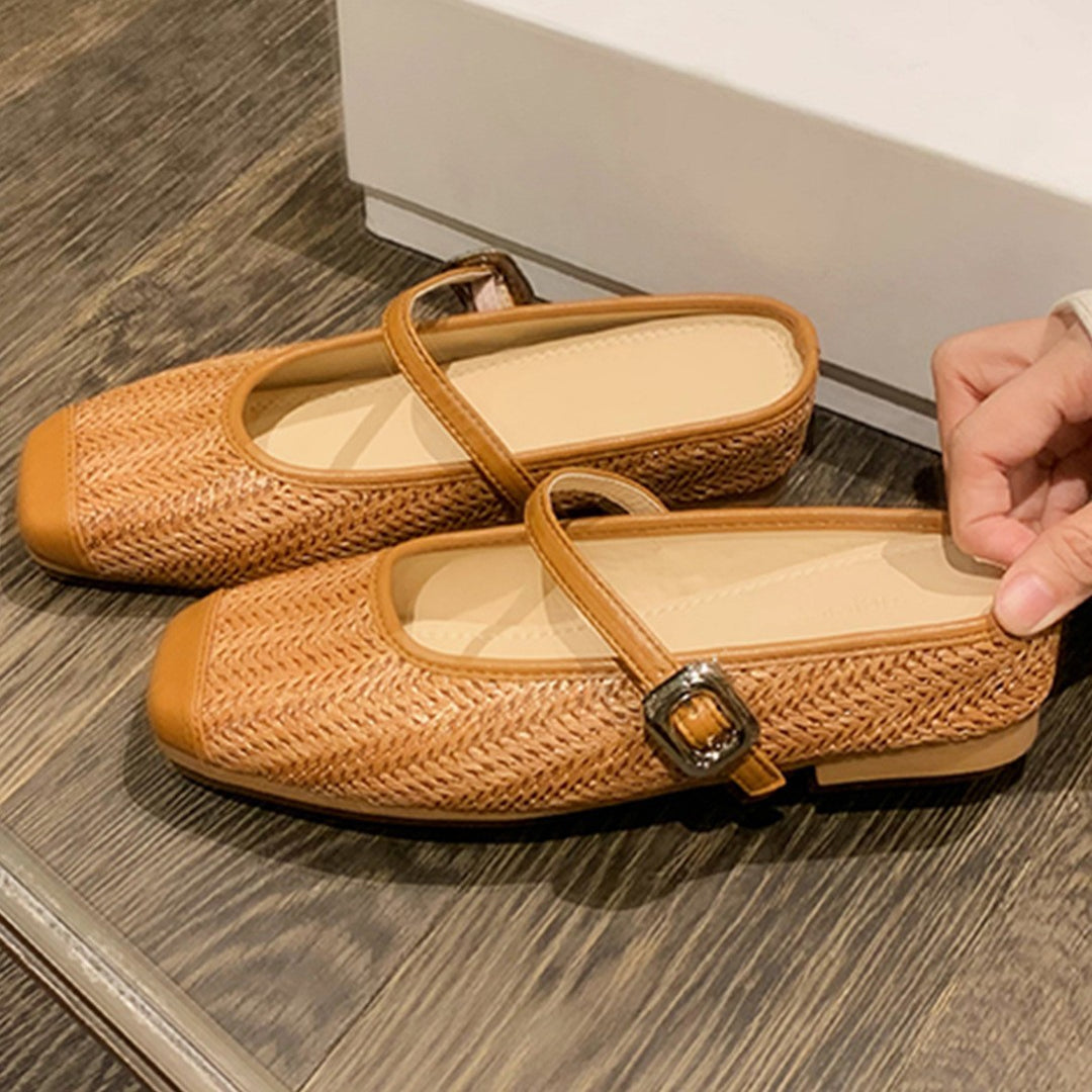 Damen Elegante Ballerinas mit modischem Riemchen und feiner Struktur EB