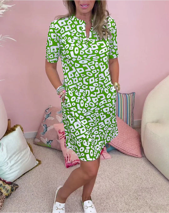 Damen Freizeitkleid mit modischen Musterelementen und praktischen Taschen EB