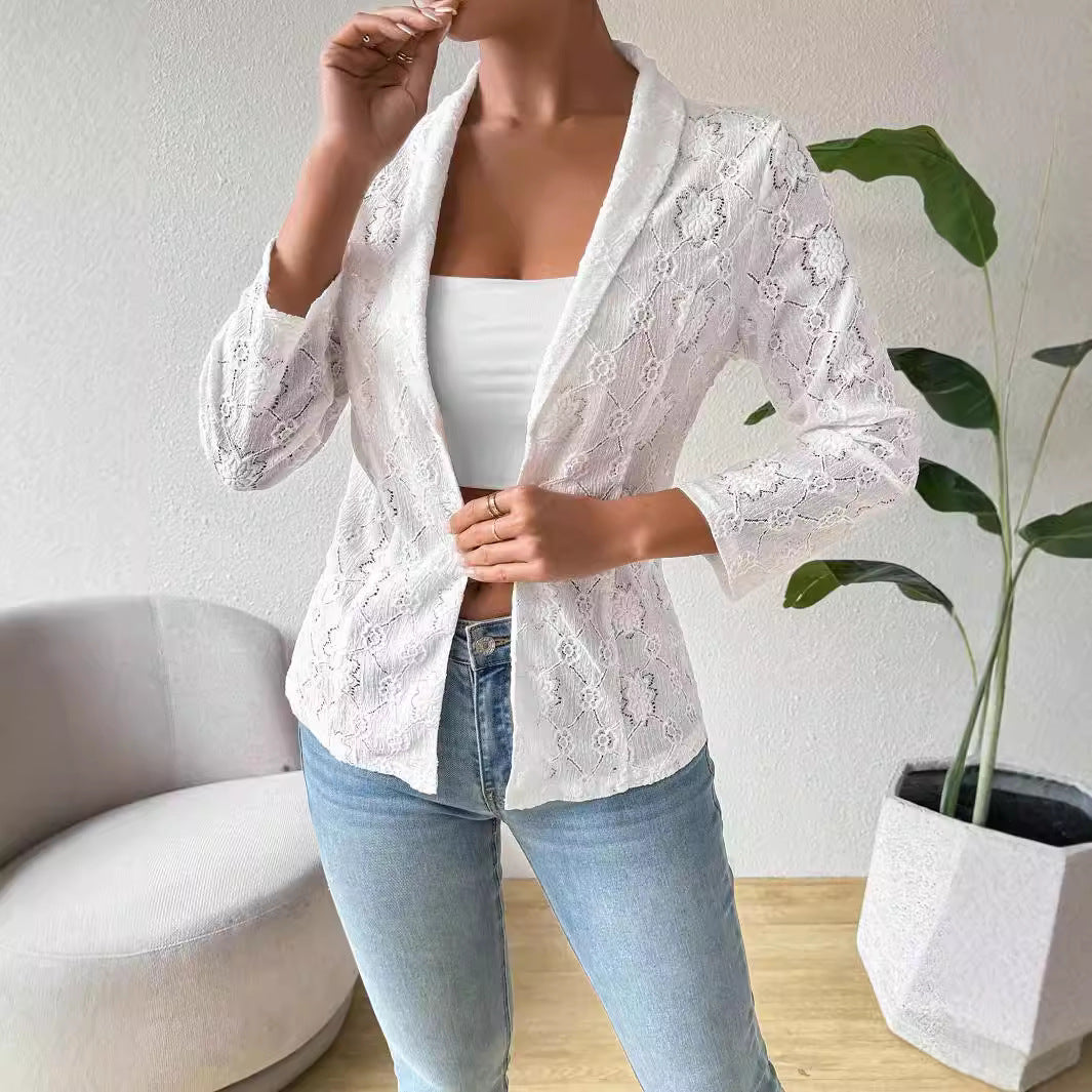 Damen Spitzenblazer mit romantischem Design und schmeichelhaftem Schnitt EB