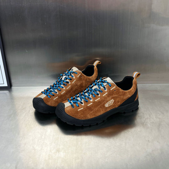 Damen Outdoor-Sneaker mit robustem Profil und atmungsaktiver Oberfläche EB