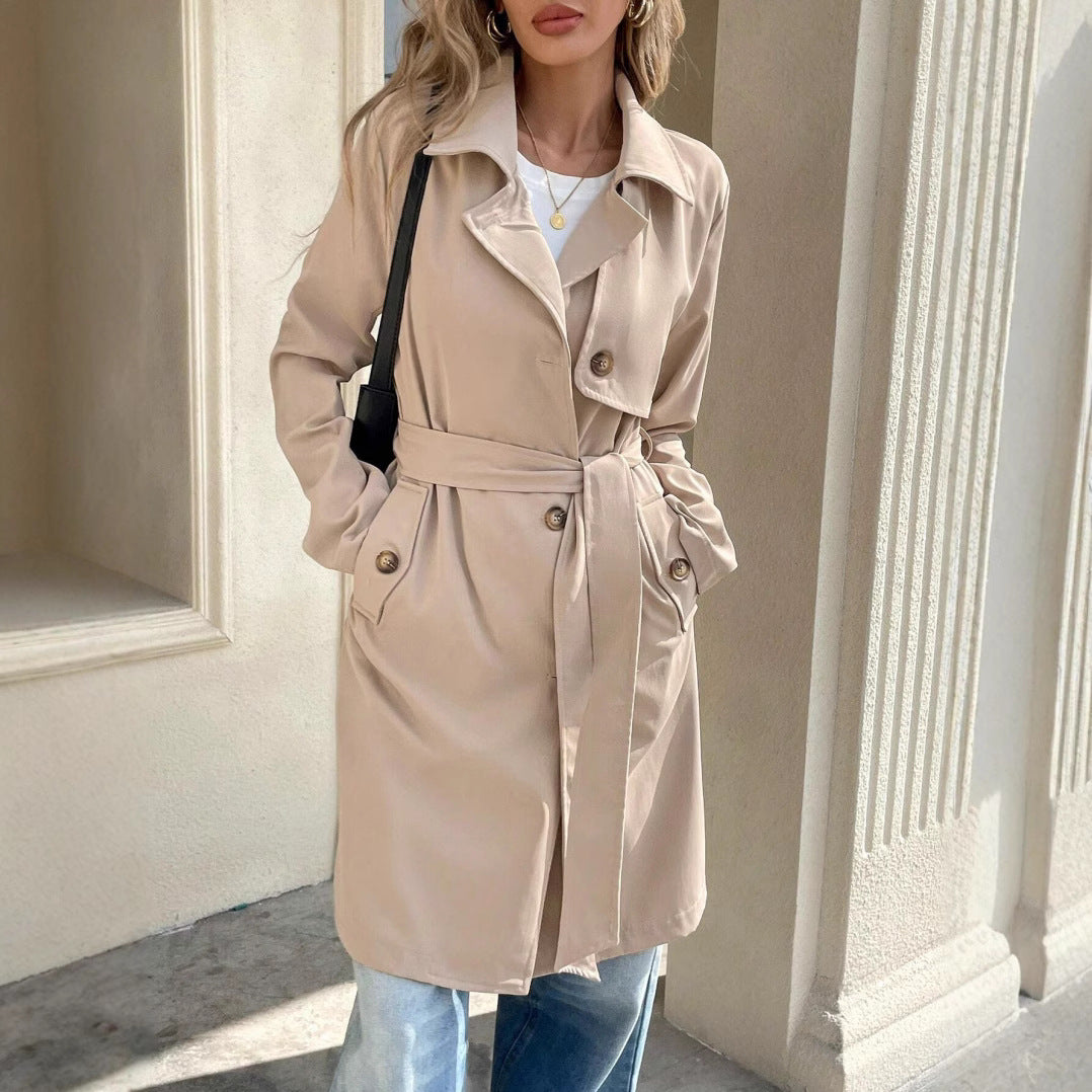Damen eleganter Trenchcoat im minimalistischen Stil mit Gürtel und praktischen Taschen EB