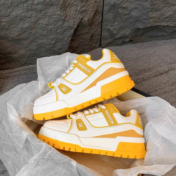 Damen Trendige Chunky Sneakers mit dämpfender Sohle und modischen Akzenten EB