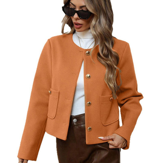 Damen Kurze Blazerjacke mit praktischen Taschen und goldenen Knöpfen EB