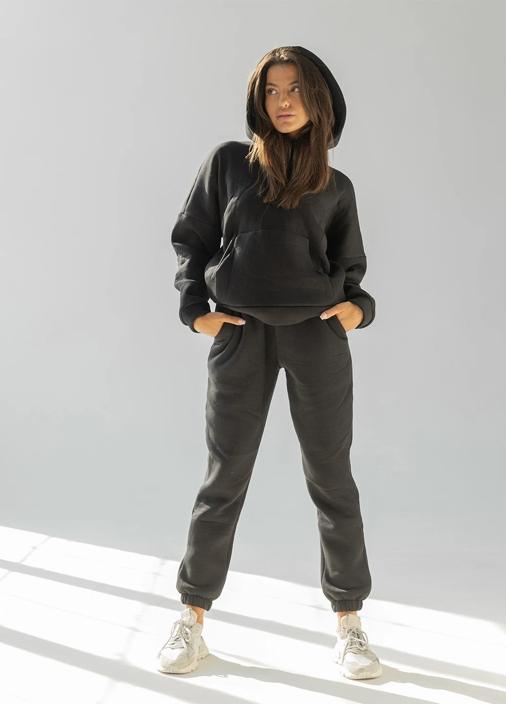 Damen nan zweiteiliges Komfort-Loungewear-Set mit oversized Kapuzenpullover, Kängurutasche und elastischem Knöchel-Jogger aus French Terry EB