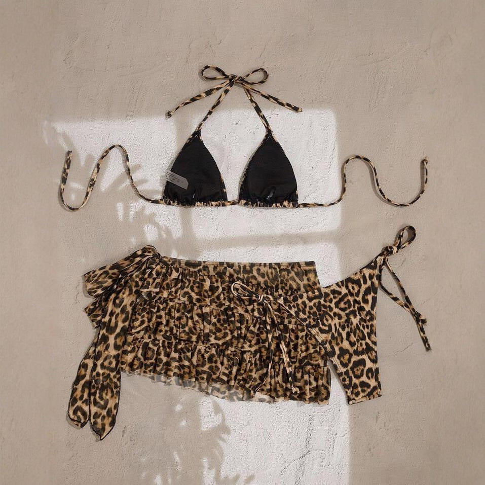 Damen Triangel-Bikini mit voluminösem Wickelrock EB