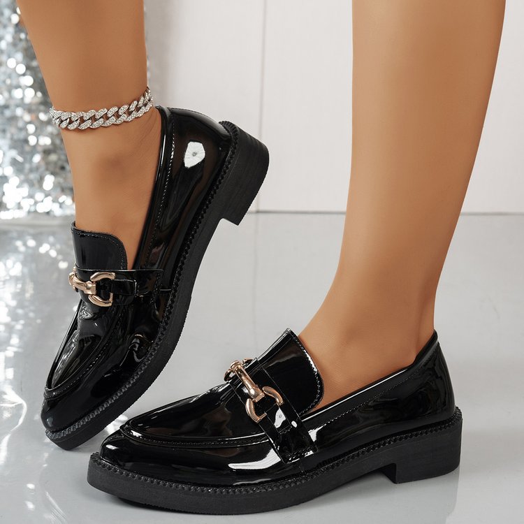 Damen  Lacklederoptik Loafer mit dekorativem Metall-Bit und profilierter Gummisohle EB